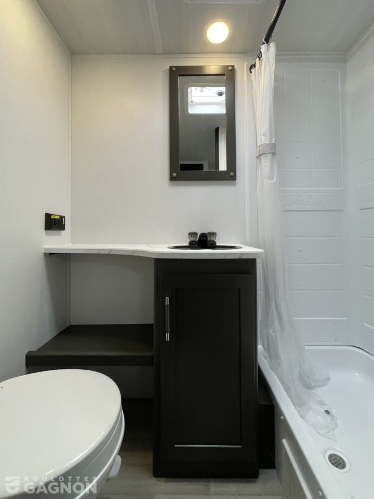 Bullet 1900RD 2025 (30)