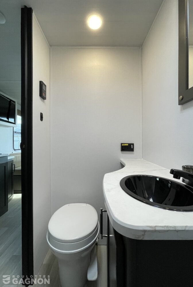 Bullet 1900RD 2025 (32)